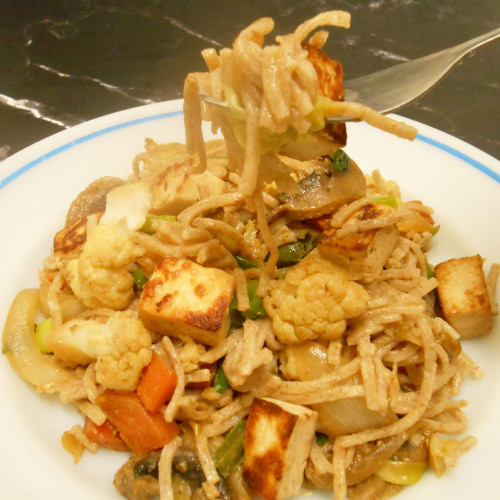 vegetable stir fry noodles with marinated tofu