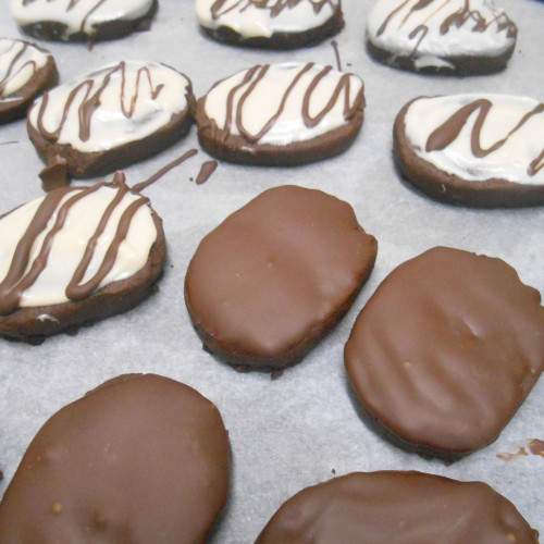 vegan chocolate shortbread cookies